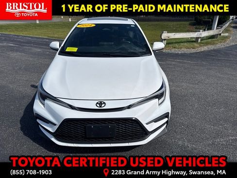 Certified 2024 Toyota Corolla SE w/ SE Premium Package FWD image 3