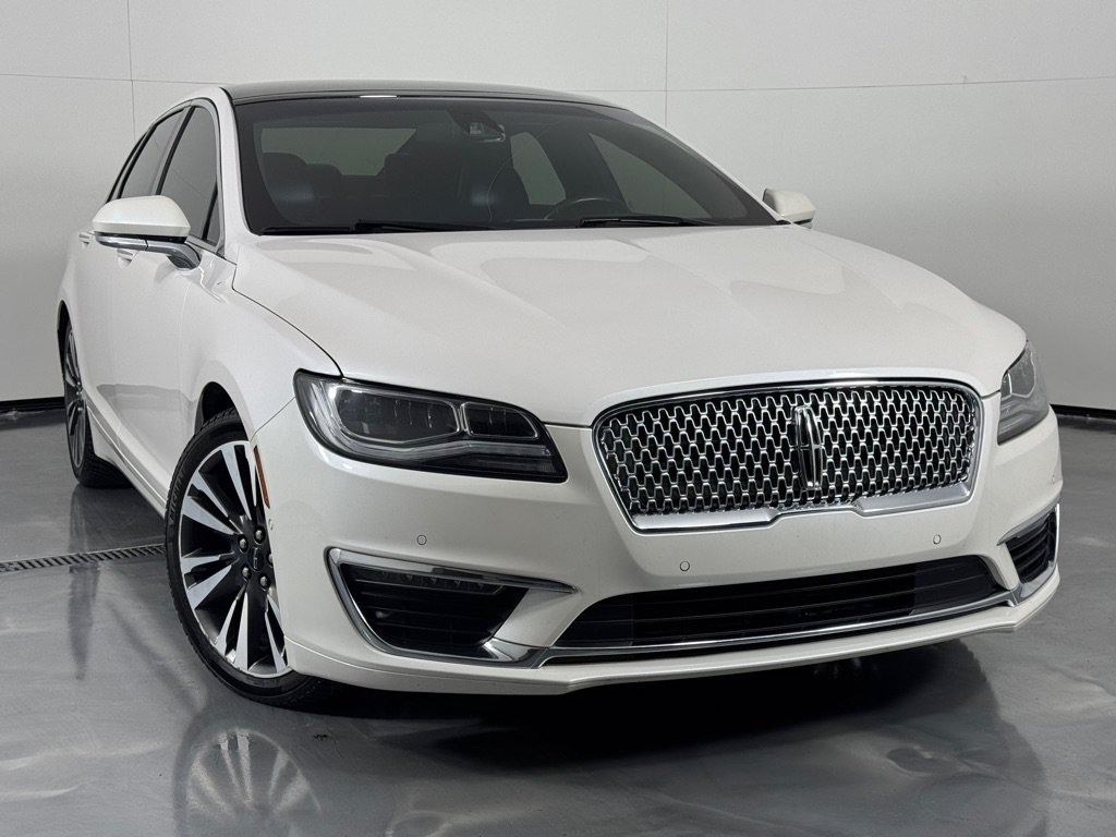 Used 2019 Lincoln MKZ Reserve w/ Luxury Package AWD/4WD image 2