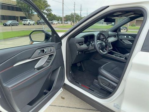 Used 2025 Ford Explorer ST w/ Sun And Sound Package AWD/4WD image 7