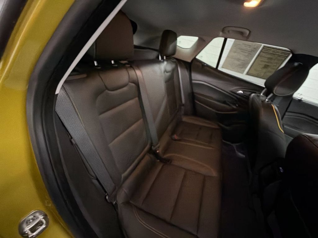Certified 2024 Chevrolet Trax ACTIV FWD image 24