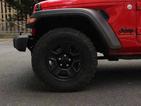 Used 2020 Jeep Gladiator Sport AWD/4WD image 11