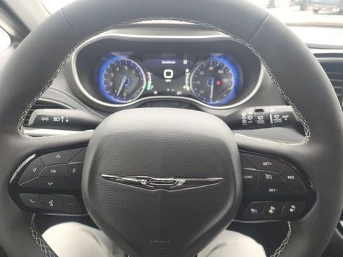 New 2026 Chrysler Pacifica Select w/ S Appearance Package FWD image 12