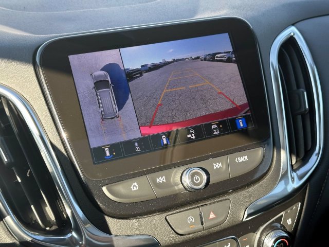 Used 2024 Chevrolet Equinox Premier AWD/4WD image 24