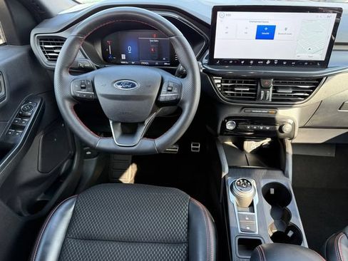 Certified 2024 Ford Escape ST-Line w/ Tech Pack #1 AWD/4WD image 9