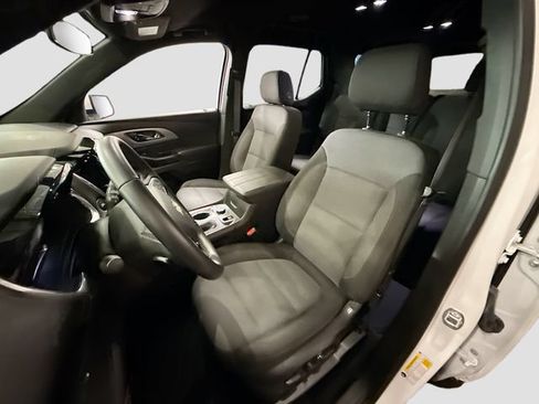 Used 2023 Chevrolet Traverse LT FWD image 21