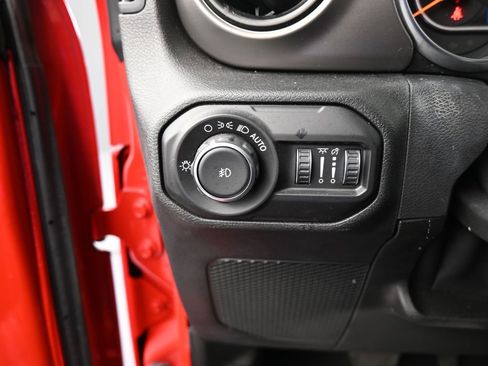 Used 2021 Jeep Wrangler Unlimited Sport image 33