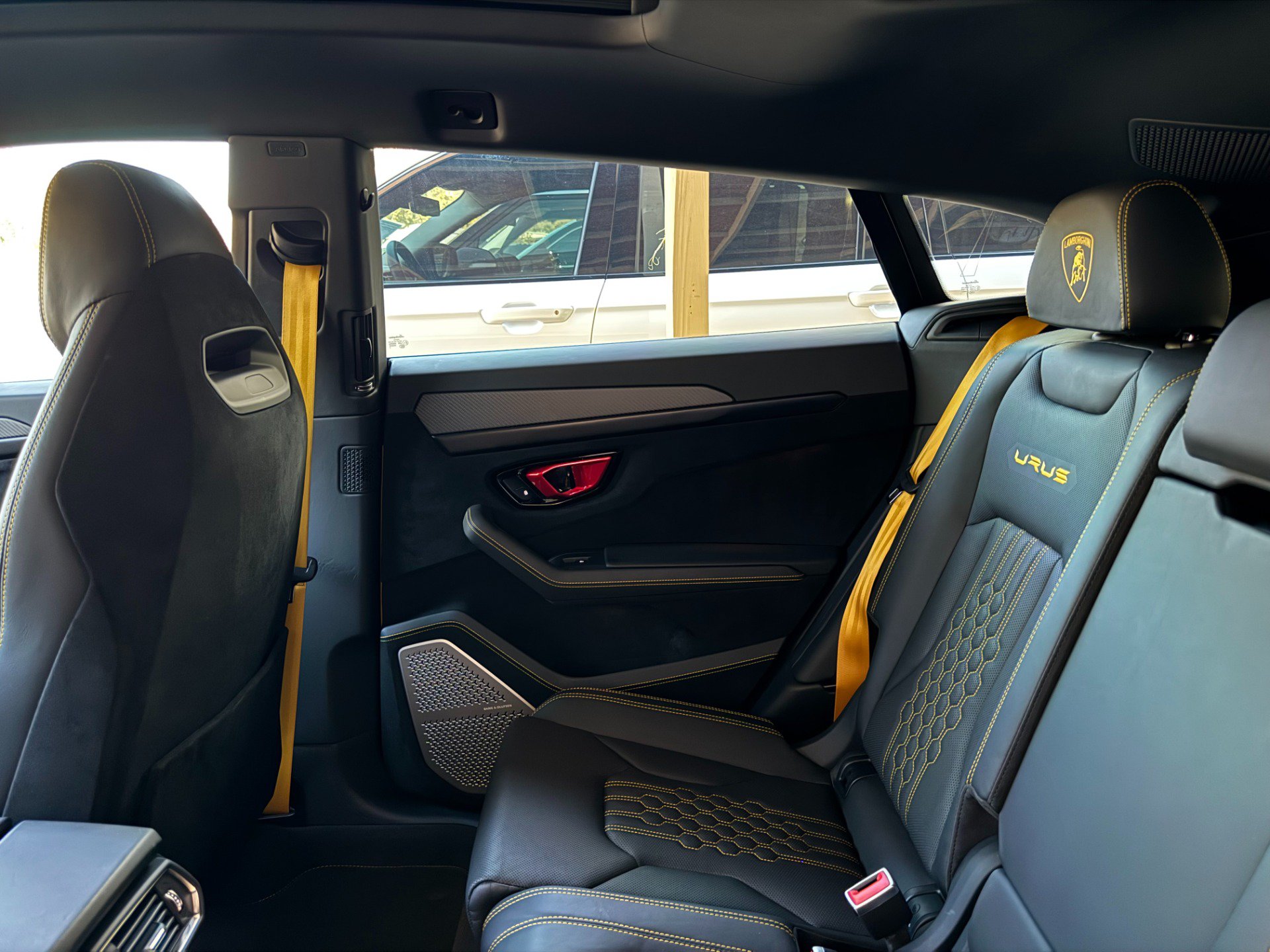 Used 2024 Lamborghini Urus Performante AWD/4WD image 52