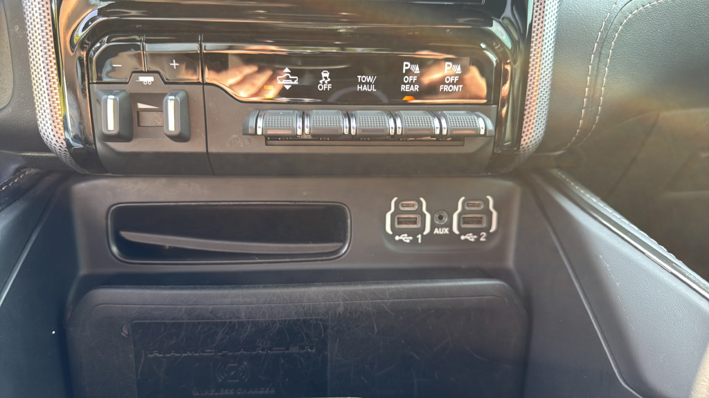 Used 2021 RAM 1500 Limited AWD/4WD image 23
