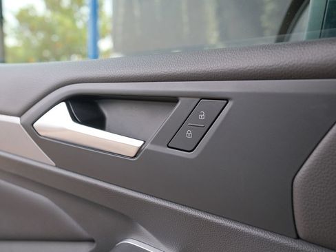 Used 2022 Volkswagen Jetta SE FWD image 11