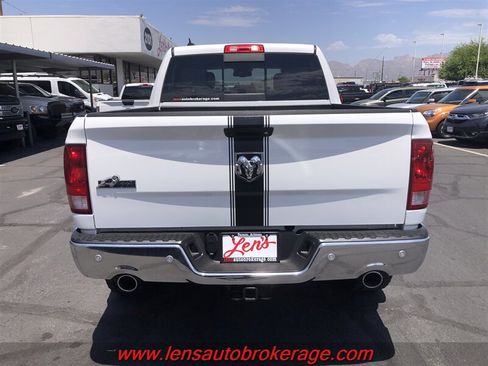 Used 2017 RAM 1500 Big Horn RWD image 7