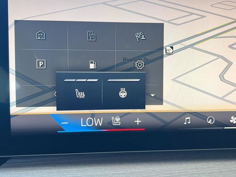 New 2026 BMW 330i Sedan w/ Premium Package image 28