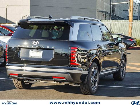 New 2026 Hyundai Palisade Limited FWD image 4