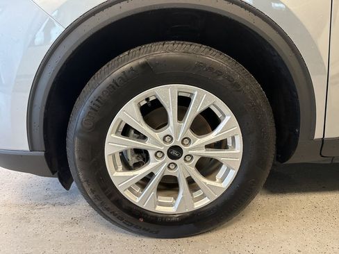 Used 2024 Ford Escape Active AWD/4WD image 2