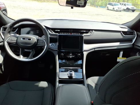 New 2026 Jeep Grand Cherokee L 4WD image 5