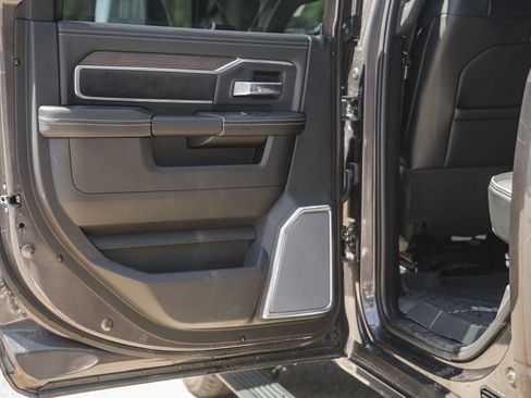 New 2026 RAM 2500 Laramie AWD/4WD image 42