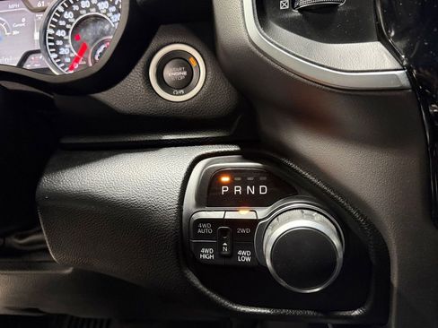 Used 2019 RAM 1500 Big Horn AWD/4WD image 35