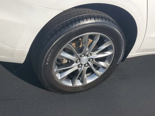 Certified 2022 Buick Enclave Avenir w/ Avenir Technology Package AWD/4WD image 5