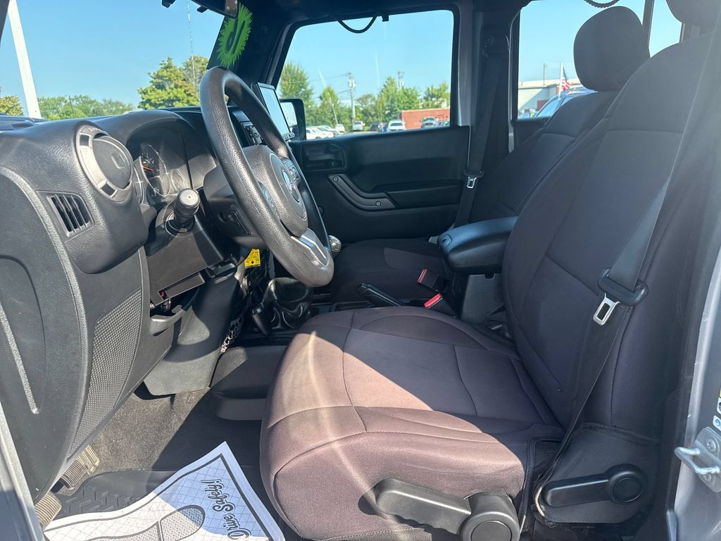 Used 2016 Jeep Wrangler Unlimited Sport AWD/4WD image 10