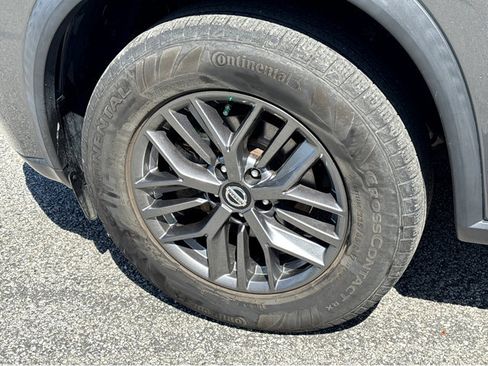 Certified 2021 Nissan Rogue S image 20