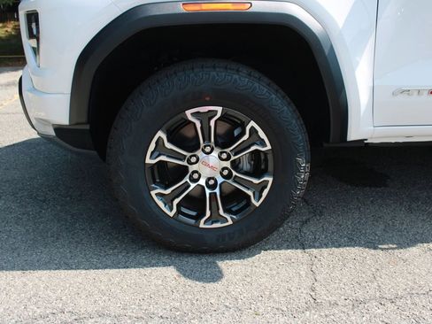 New 2025 GMC Canyon AT4 w/ Technology Plus Package image 33