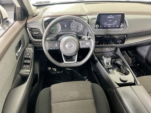 Used 2021 Nissan Rogue SV image 20