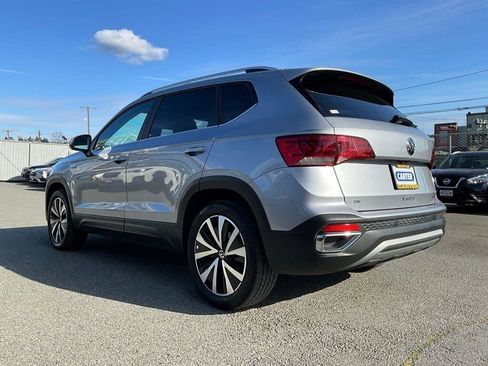 Certified 2022 Volkswagen Taos SE AWD/4WD image 6