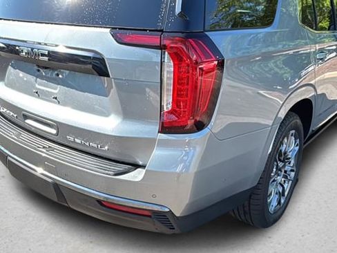 Used 2023 GMC Yukon Denali Ultimate AWD/4WD image 40