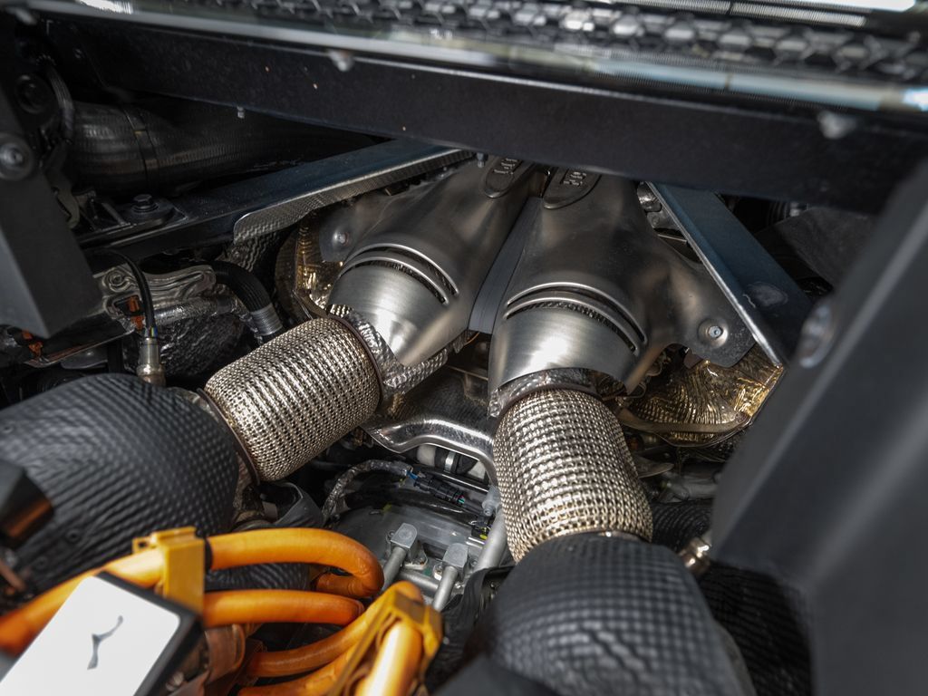 Certified 2025 Ferrari 296 GTS RWD image 45