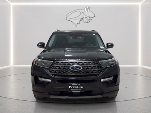 Used 2023 Ford Explorer XLT w/ Equipment Group 202A AWD/4WD image 8