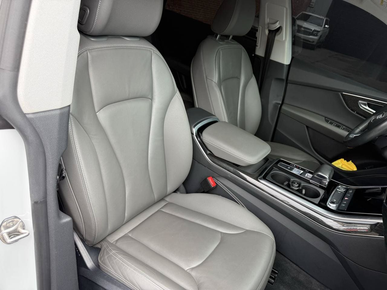 Used 2019 Audi Q8 Premium w/ Cold Weather Package AWD/4WD image 9