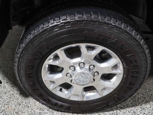 Used 2024 RAM 2500 Laramie AWD/4WD image 11