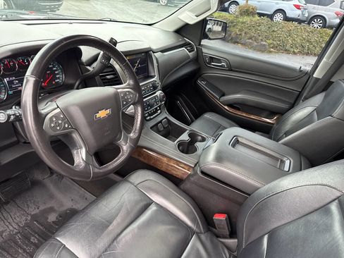 Used 2018 Chevrolet Suburban LT image 30