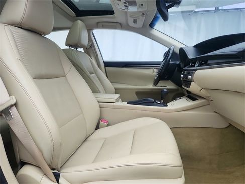 Used 2014 Lexus ES 350 image 26