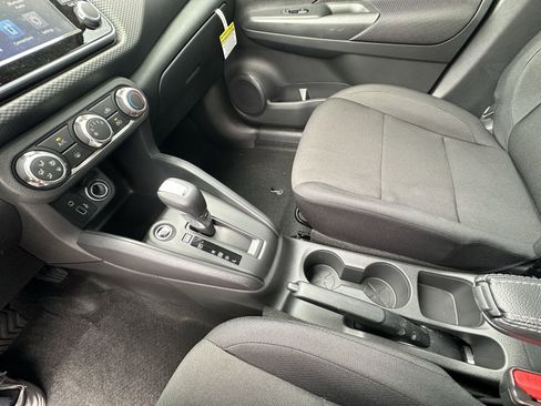 New 2025 Nissan Kicks Play S image 8