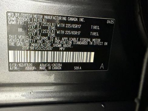 Used 2025 Toyota RAV4 LE AWD/4WD image 32