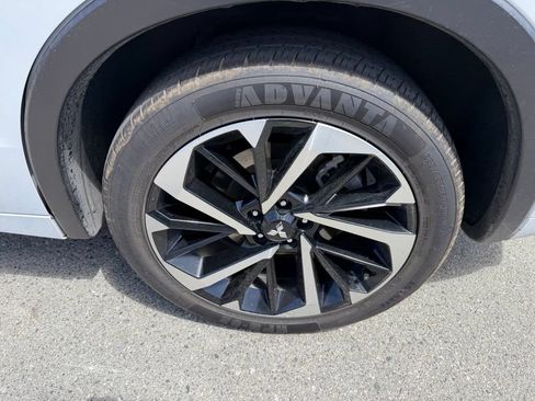 Used 2024 Mitsubishi Outlander SEL Black Edition AWD/4WD image 6