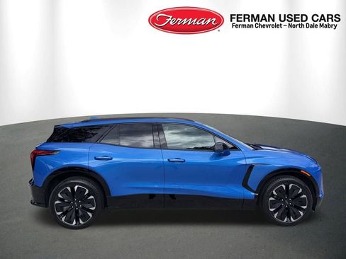Used 2025 Chevrolet Blazer EV RS RWD image 11
