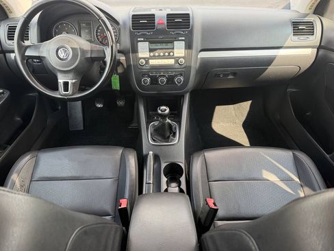 Used 2010 Volkswagen Jetta Limited Edition FWD image 15