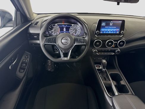 Used 2025 Nissan Sentra SV image 17
