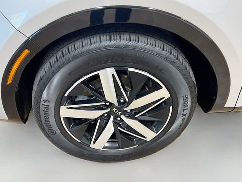 Certified 2021 Kia Sorento S w/ Panoramic Sunroof Package image 31