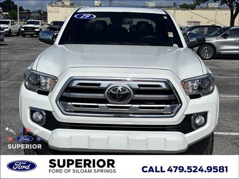 Used 2019 Toyota Tacoma Limited AWD/4WD image 11