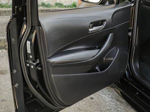 Used 2022 Toyota Corolla Hatchback image 40