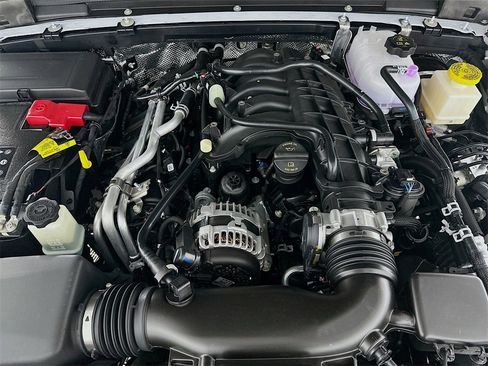 New 2025 Jeep Gladiator Rubicon w/ Convenience Group image 18