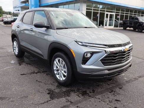 New 2026 Chevrolet TrailBlazer LS AWD/4WD image 2