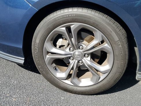 Used 2024 Honda Accord EX image 8