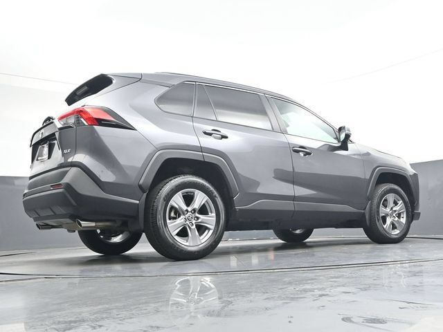 Used 2024 Toyota RAV4 XLE FWD image 31