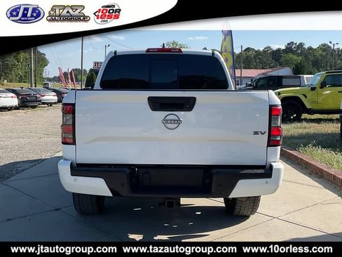 Used 2022 Nissan Frontier SV RWD image 6
