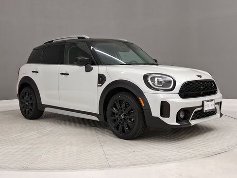 Certified 2024 MINI Cooper Countryman S FWD image 5