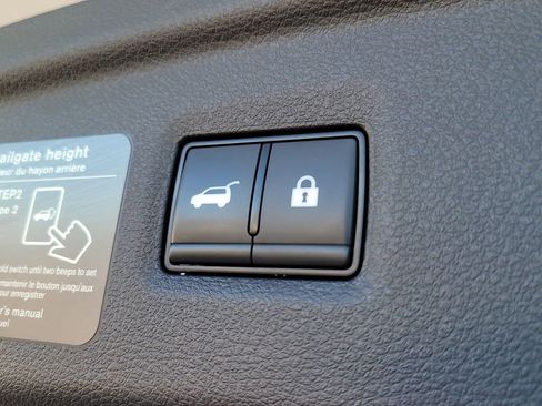 Used 2023 INFINITI QX50 Luxe image 8