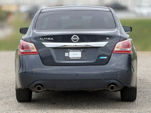 Used 2013 Nissan Altima 2.5 S FWD image 4